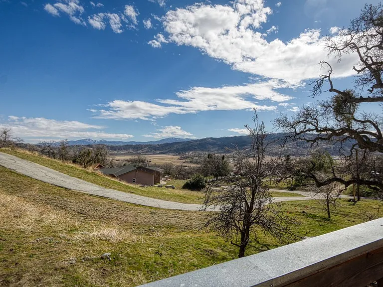24450 Willow Pass Dr — Photo 17