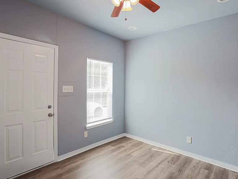 3203 Elgin St #A — Photo 16