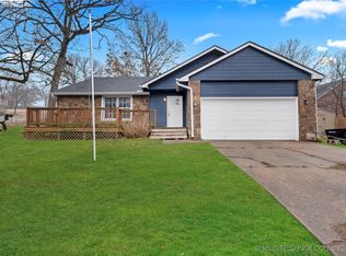 18202 Woodcrest Ln, Catoosa, OK 74015