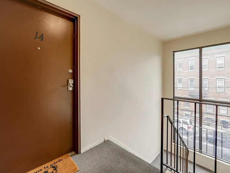 116 71st St #14 — Photo 9