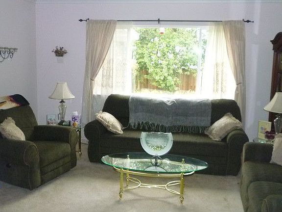3rd image of 3982 Loganberry Dr