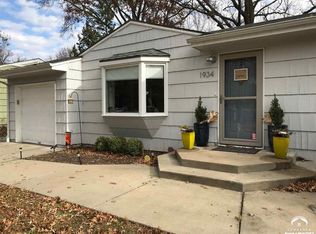 1934 Clifton Ct, Lawrence, KS 66046