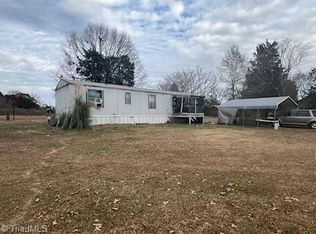 441 Hinkle Ln, Lexington, NC 27295