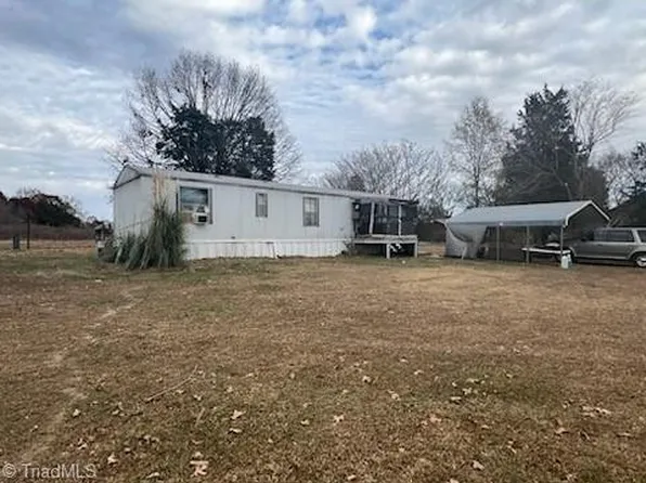 441 Hinkle Ln, Lexington, NC 27295