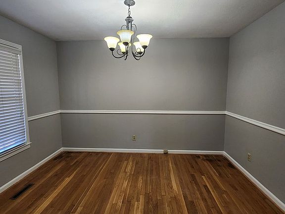 4th image of 2502 Berkley Dr