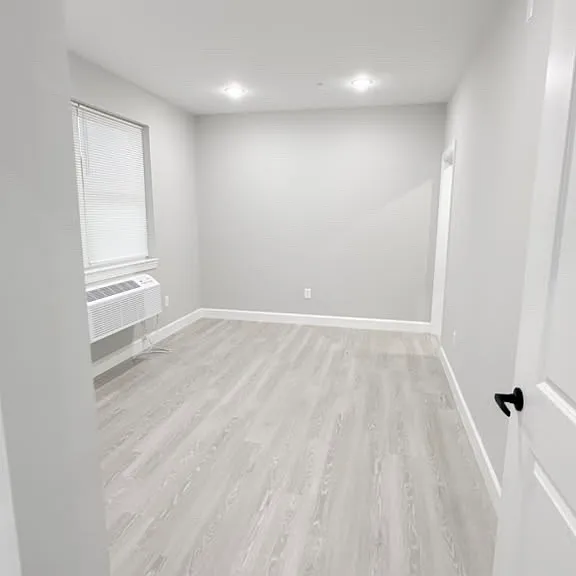 168-170 Fair St #304 — Photo 7