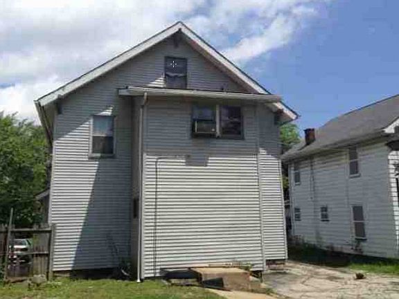 2nd image of 323 E Lucius Ave