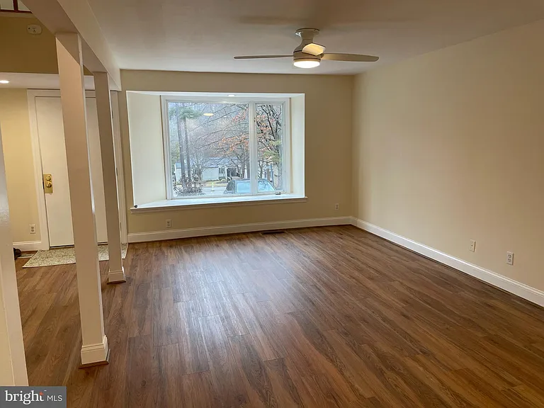 121 E Chelsea Cir — Photo 18