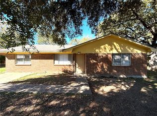 408 Tee Dr, Bryan, TX 77801