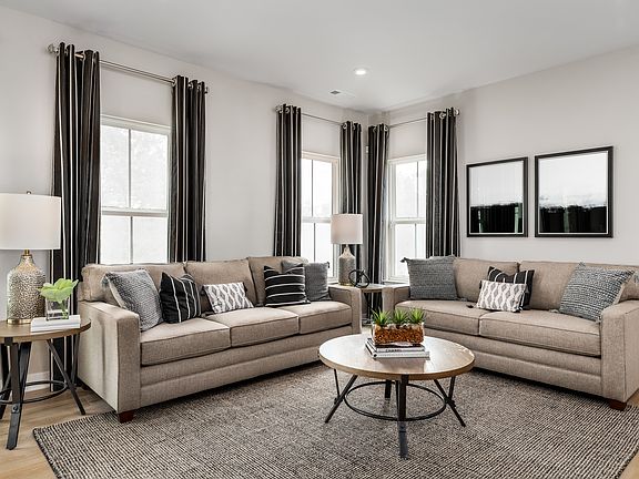 Roxbury w 6 Extension