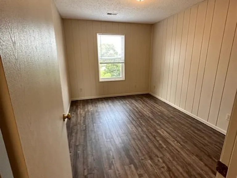 College Place Apartments — Photo 21