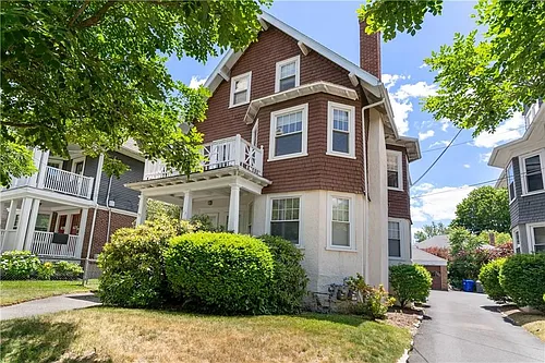 157 Irving Ave Photo 1