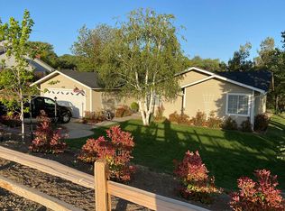 19416 Moon Dr, Tehachapi, CA 93561