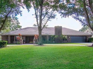 610 Warren Rd, Lutz, FL 33548