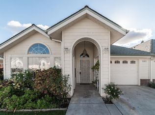 1677 E Morningstar Ln, Fresno, CA
