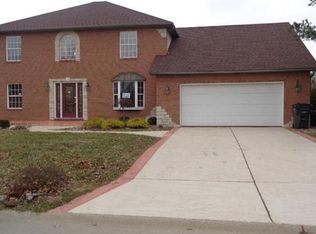 705 Chestnut Dr, Belleville, IL