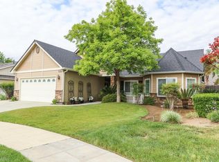 1864 N Perry Ave, Clovis, CA 93619