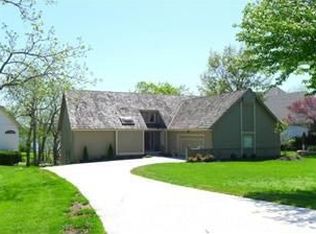 444 N Winnebago Dr, Lake Winnebago, MO 64034