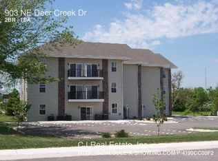 903 NE Deer Creek Dr, Grain Valley, MO 64029