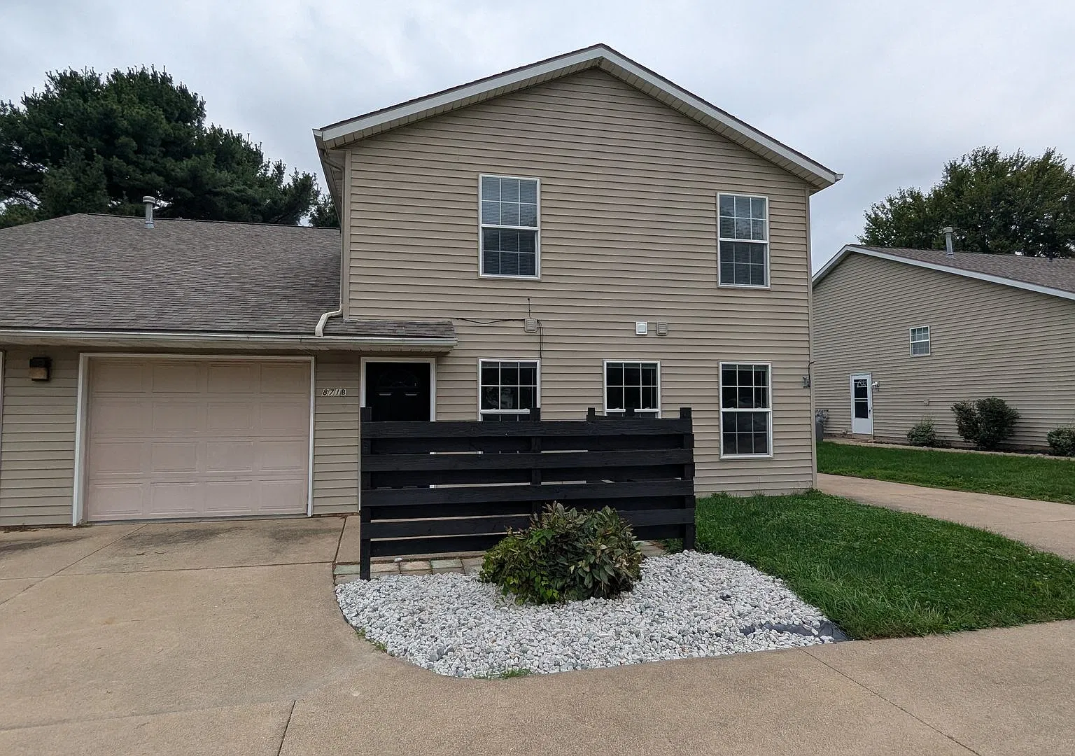 MN Cedar Village (871) — Photo 1