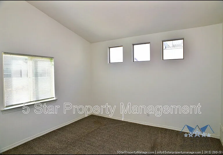 781 Croxdale St — Photo 23
