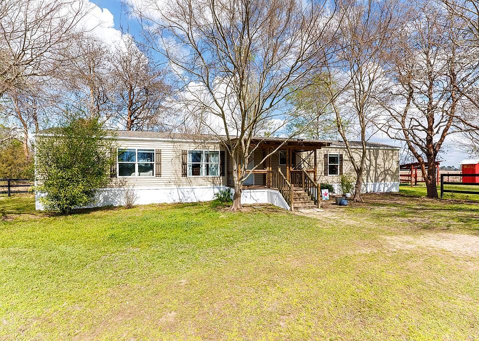 1st image of 1121 Futch Rd