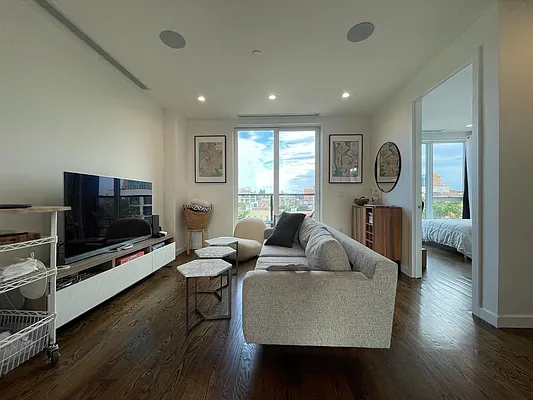 Rented by Nooklyn NYC LLC | media 53