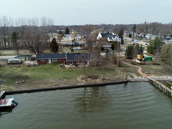 2nd image of 2111 Fairview Ave