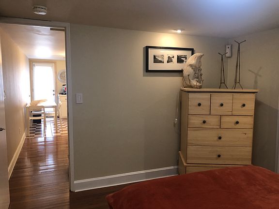 3rd image of 418 Munich St