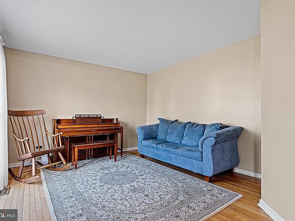 3rd image of 5 Maureen St