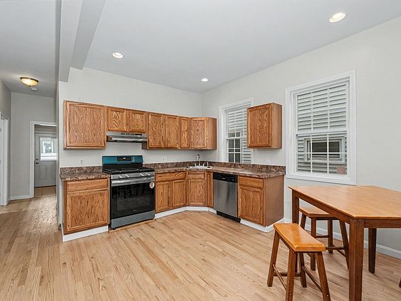 5th image of 55 4th St #57