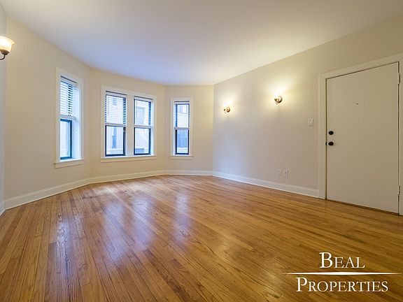 4th image of 4038.5 N Ashland Ave #E3