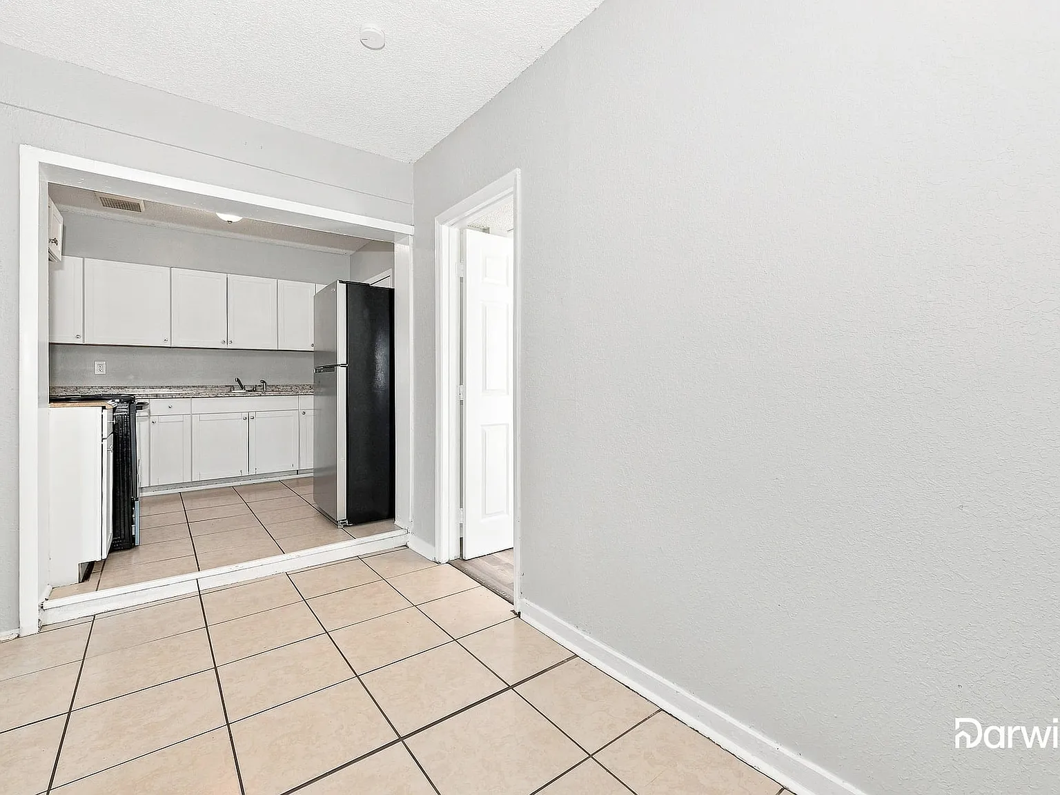 4 bed, 2.0 bath, 1239 sqft, $1,330 — Photo 4