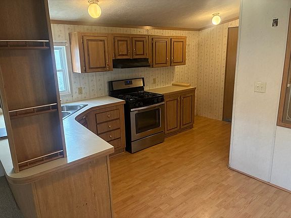 4th image of 4400 Melrose Dr #294
