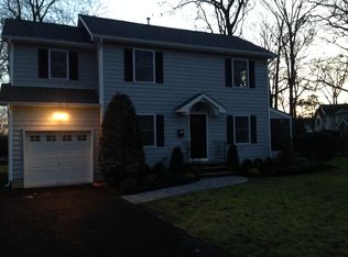 39 Midway Dr, Livingston, NJ 07039