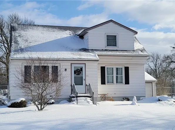 43 Alliger Dr, Tonawanda, NY 14150