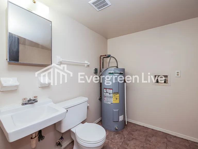 8307 Mount Carmel St — Photo 14