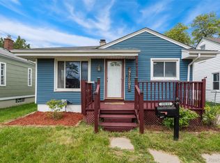 15111 Stephens Dr, Eastpointe, MI 48021