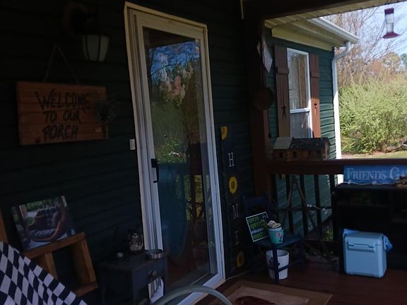 3rd image of 7359 Lewis Ford Rd