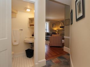 27 Webster St, Newport, RI 02840