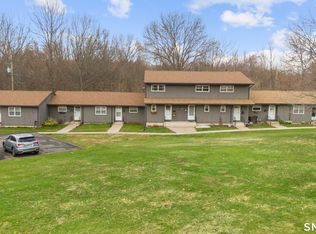 Williamstown Court, Newington, CT 06111