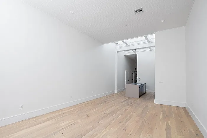 510 Julia St — Photo 15