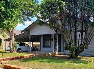 1304 E Davis Ave, Fort Worth, TX 76104