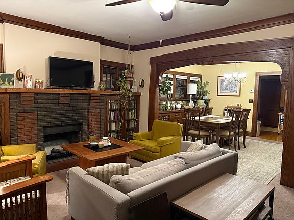 Living room & Dining room