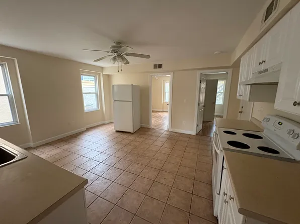 112 Central St #2, Ansonia, CT 06401