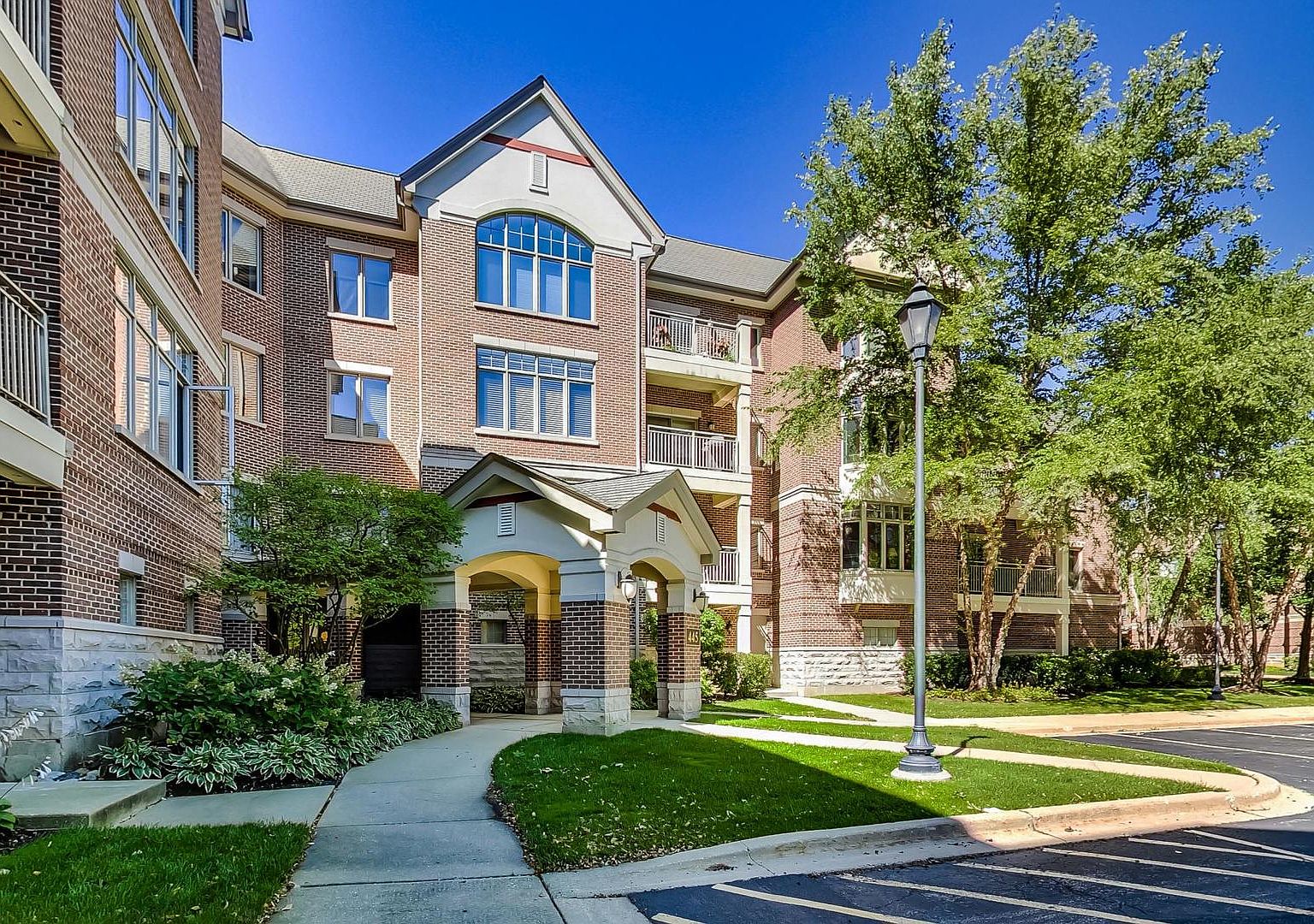 445 Village Grn UNIT 208, Lincolnshire, IL 60069 Zillow