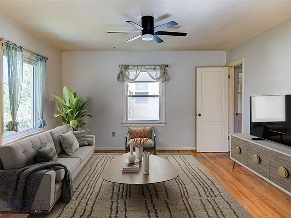 4th image of 205 S 11th St
