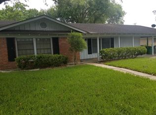 2001 Bon Aire Ave, Victoria, TX 77901