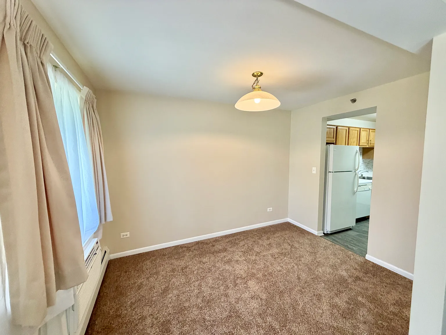 1 bed, 800 sqft, $1,550 — Photo 4