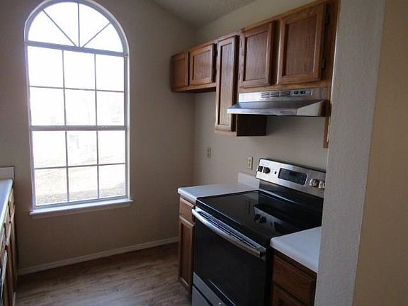 5th image of 555 E Mimosa Ln